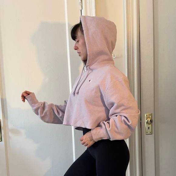 Light purple champion cropped hoodie, used, size Small - Picture 3 of 6